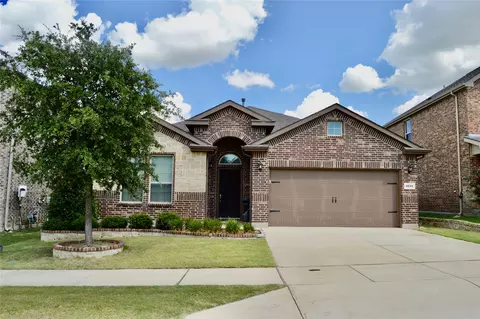 9020 Bronze Meadow Dr, Fort Worth, TX 76131