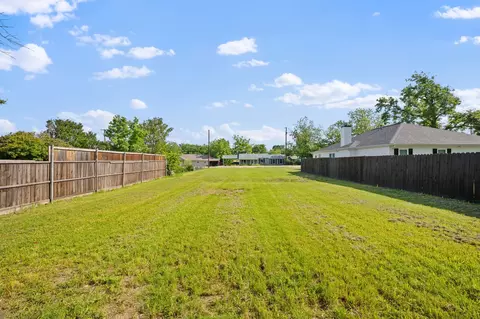 405 E Maple St, Celina, TX 75009 photo 5