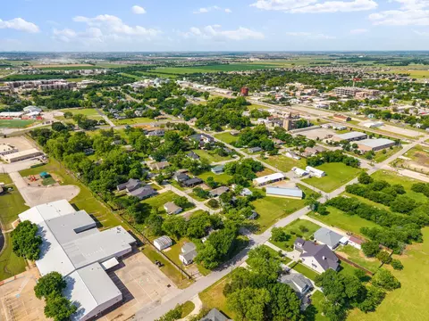 405 E Maple St, Celina, TX 75009 photo 15