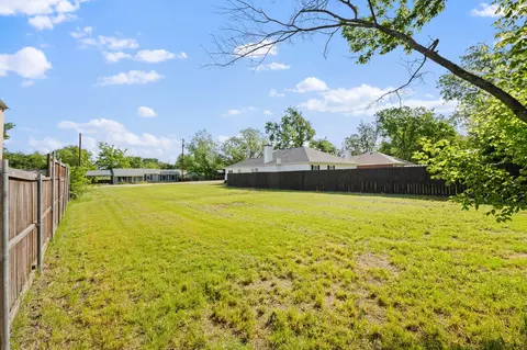 405 E Maple St, Celina, TX 75009 photo 6