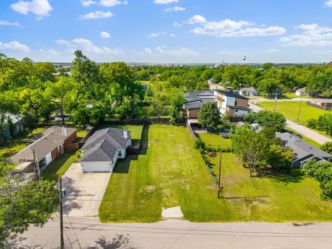 405 E Maple St, Celina, TX 75009 photo 7