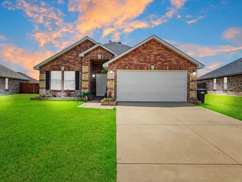 14 Vervain Dr, Royse City, TX 75189