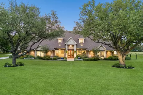51 Stage Coach Rd, Fort Worth, TX 76244