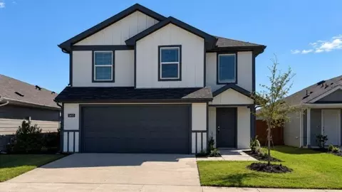 5413 Rollins Dr, Krum, TX 76249