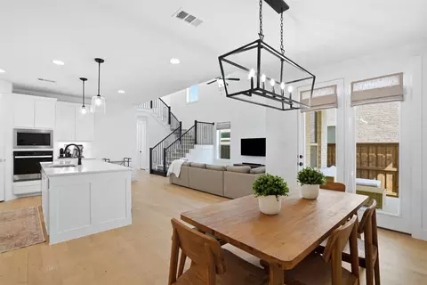 6036 Silverstein St, Fort Worth, TX 76126