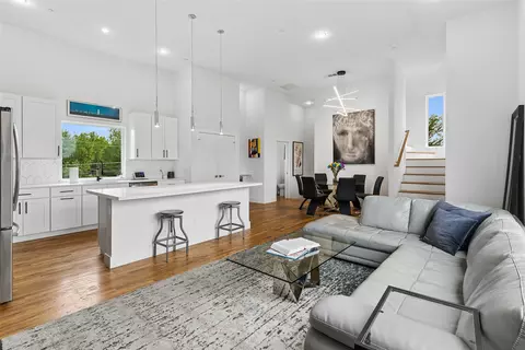 2611 Hondo Ave #101, Dallas, TX 75219