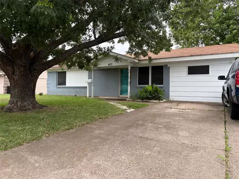 903 Caladium Dr, Mesquite, TX 75149