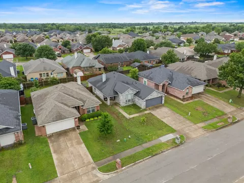 119 Lipan St, Greenville, TX 75402