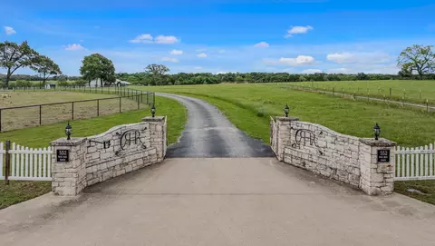 552 Vz County Road 2142, Wills Point, TX 75169