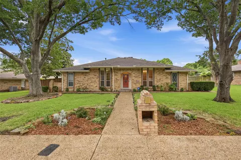 1030 Florence Dr, Duncanville, TX 75116