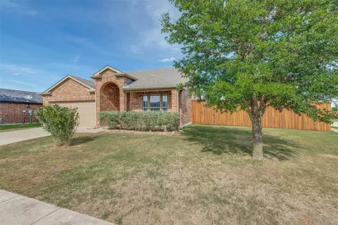 1800 Rodeo Dr, Anna, TX 75409