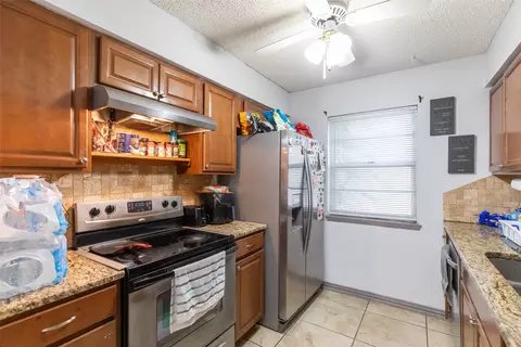 Kitchen - 1702 Chachalaca Ln, Abilene, TX 79605 photo 2 of 4
