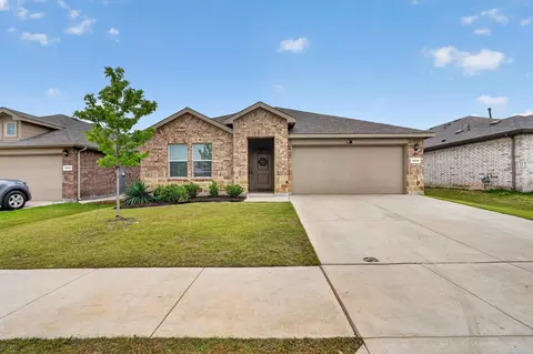 8209 Wading River Dr, Fort Worth, TX 76131
