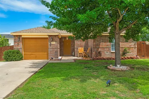 3145 Ronay Dr, Forest Hill, TX 76140