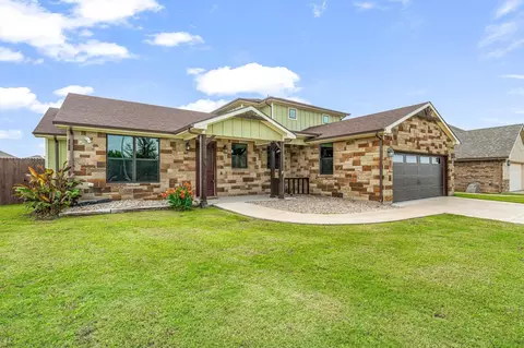 130 Elk Cv, Stephenville, TX 76401