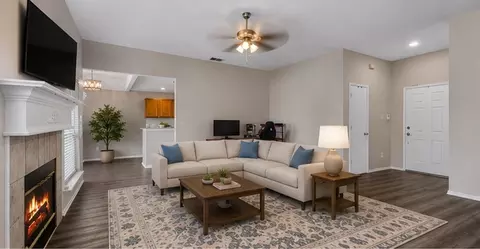 1012 High Crest Dr, Azle, TX 76020