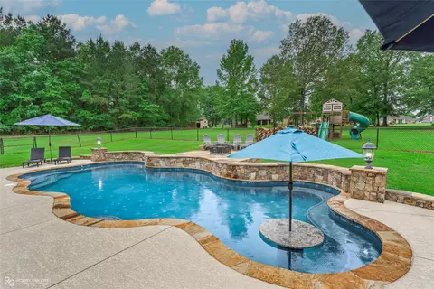 8400 Greenwood Springridge Rd, Greenwood, LA 71033