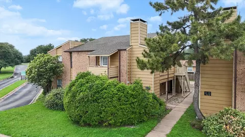 6188 Vega Dr, Fort Worth, TX 76133