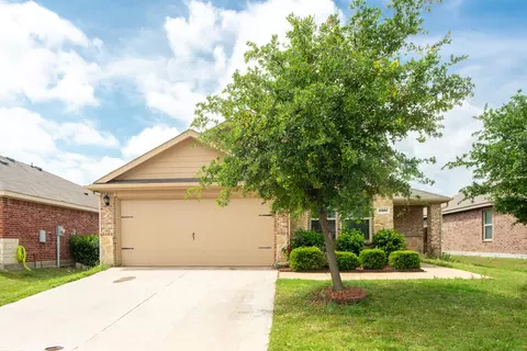 2307 Pontotoc Dr, Forney, TX 75126