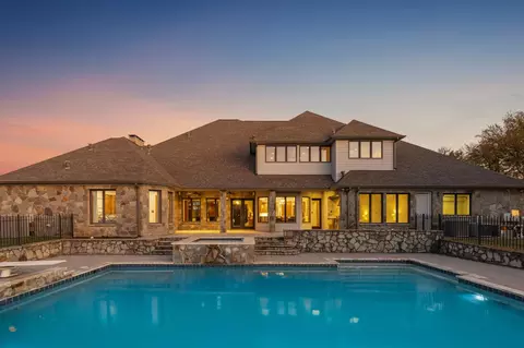 362 Woodland Hills Dr, Sherman, TX 75092