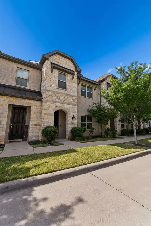 310 Ferndale St, Lewisville, TX 75067