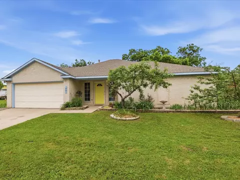 1005 1st St, Princeton, TX 75407