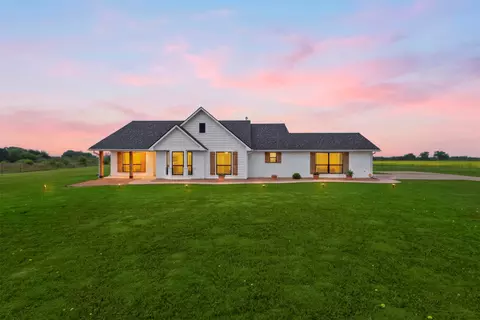 2990 Wilson Rd, Palmer, TX 75152