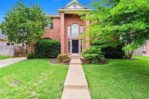 1621 Churchill Ln, Mansfield, TX 76063