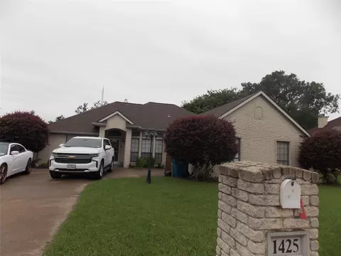 1425 Nottingham Dr, Kaufman, TX 75142