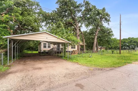 902 Travis Ave, Alvarado, TX 76009