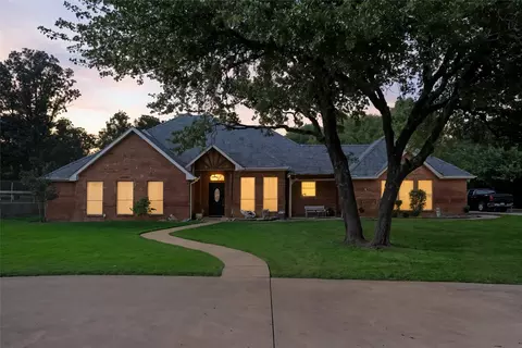 210 Saddle Club Rd, Weatherford, TX 76088