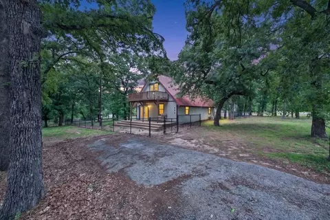 203 Fairway Dr, Nocona, TX 76255