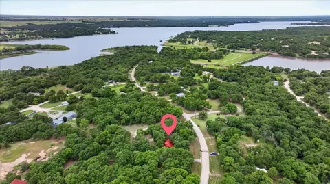 203 Fairway Dr, Nocona, TX 76255