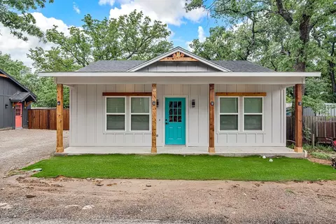 91 Live Oak St, Alvarado, TX 76009