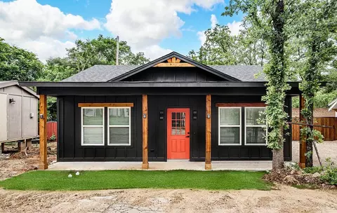 90 Live Oak St, Alvarado, TX 76009