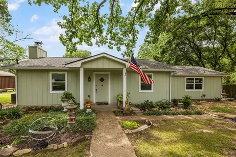 713 Midway Rd, Tool, TX 75143