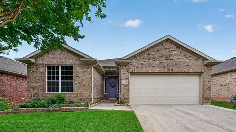 510 Jefferson Ln, Lake Dallas, TX 75065
