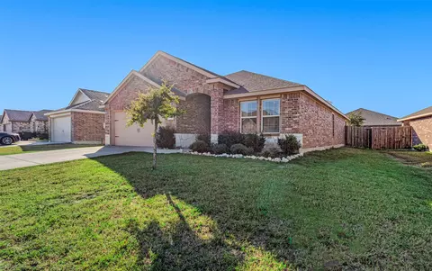 1901 Yale St, Farmersville, TX 75442
