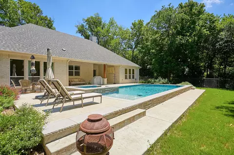 358 Glade Valley Rd, Azle, TX 76020