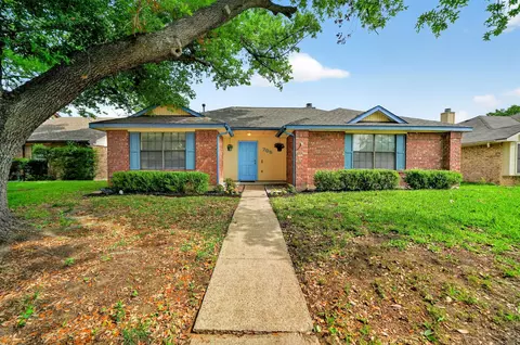 705 Whitewing Dr, Mesquite, TX 75150