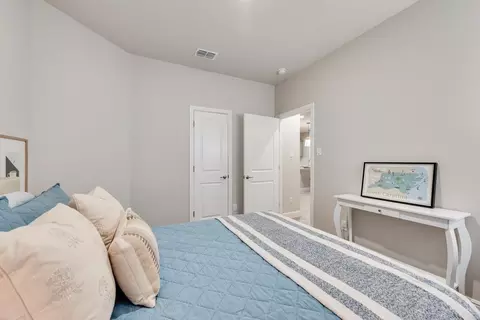 Bedroom - 14504 Bootes Dr, Haslet, TX 76052 photo 4 of 8
