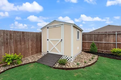Exterior - 14504 Bootes Dr, Haslet, TX 76052 photo 4 of 7