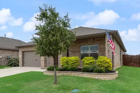 Exterior - 14504 Bootes Dr, Haslet, TX 76052 photo 3 of 7