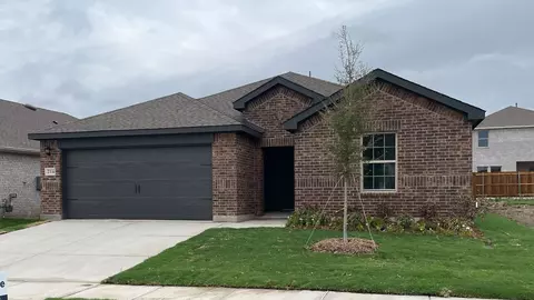 216 Van Horn Dr, Terrell, TX 75160