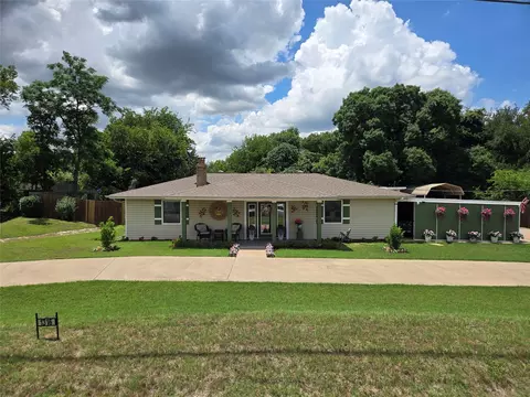 1316 E Apache Trl, Granbury, TX 76048