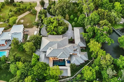 5214 Royal Ln, Dallas, TX 75229