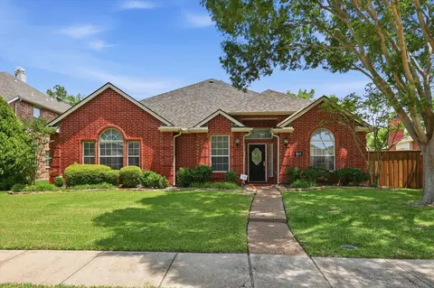 610 Spring Hill Dr, Coppell, TX 75019