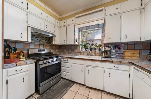 Kitchen - 1725 Summer Ave, Waco, TX 76708 photo 1 of 2