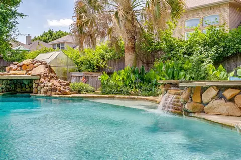 2952 Masters Ct S, Burleson, TX 76028