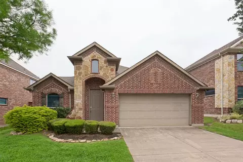 711 Cedarview Dr, Garland, TX 75040